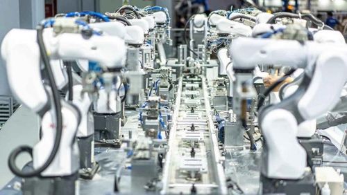 汽车电子驱动未来 新能源汽车研发与物流软件的智能融合